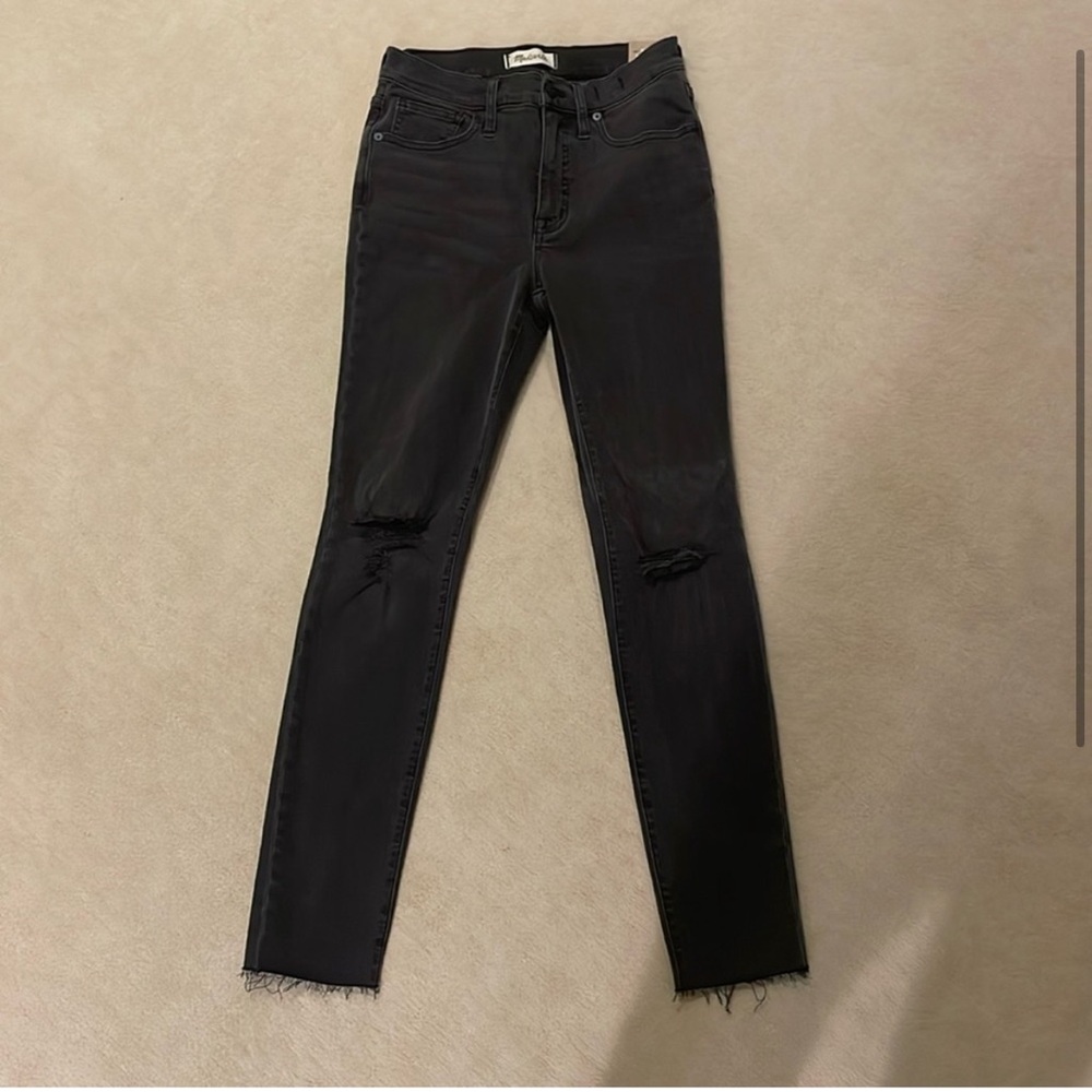 Madewell 9" Mid Rise Skinny faded black jeans in size 27